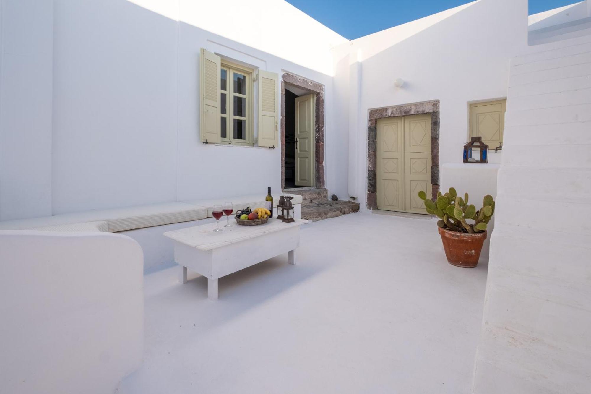 Art Canava Luxury Villas Фіра Екстер'єр фото